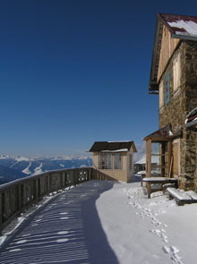 Bonnerhütte mit Winterlager und Kronplatz
